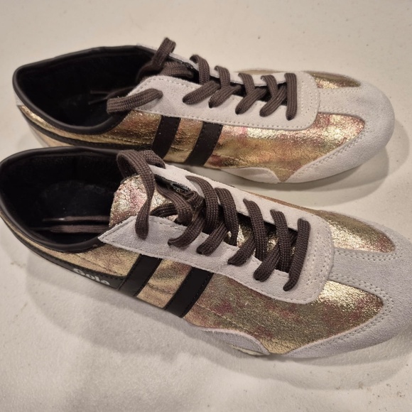 *BNWOT* Gola Womens Sneakers - Picture 3 of 4